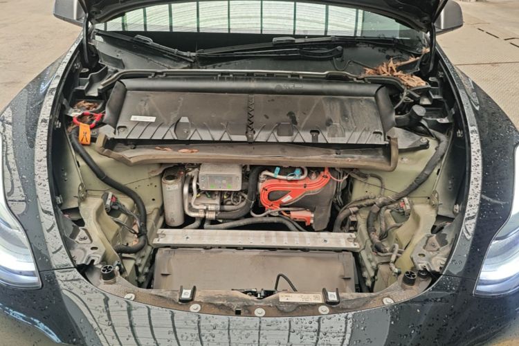 Tesla Model Y 2022 car image #20