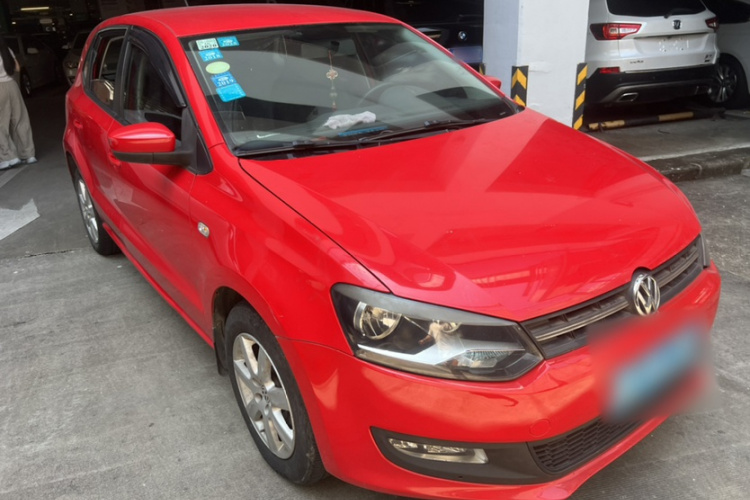 Volkswagen Polo 2012 car image #6