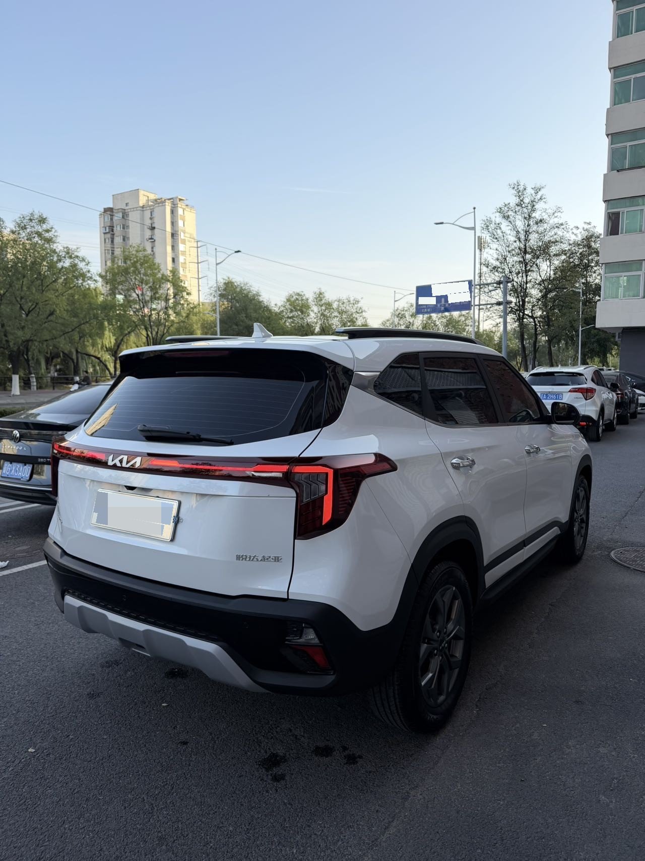 Kia Seltos 2023 imagen de coche #4