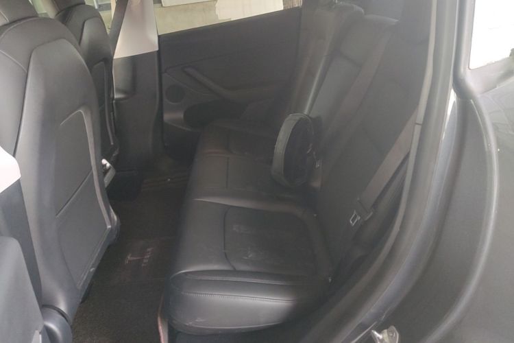 Tesla Model Y 2021 #17 Tesla Model Y 2021 car image #17