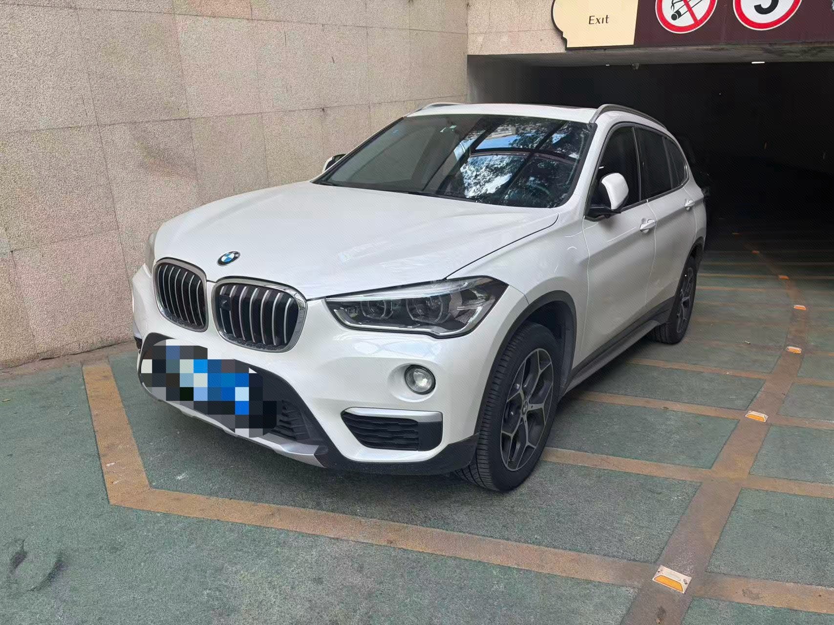 BMW X1 2018 BMW X1 2018 car image