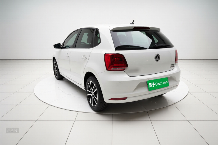 Volkswagen Polo 2015 car image #5