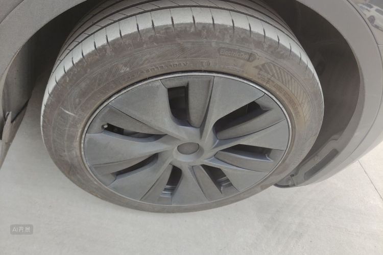 Tesla Model Y 2024 imagem de carro #9