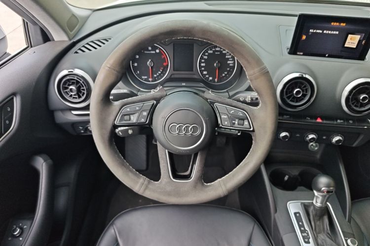 Audi A3 2020 car image #11