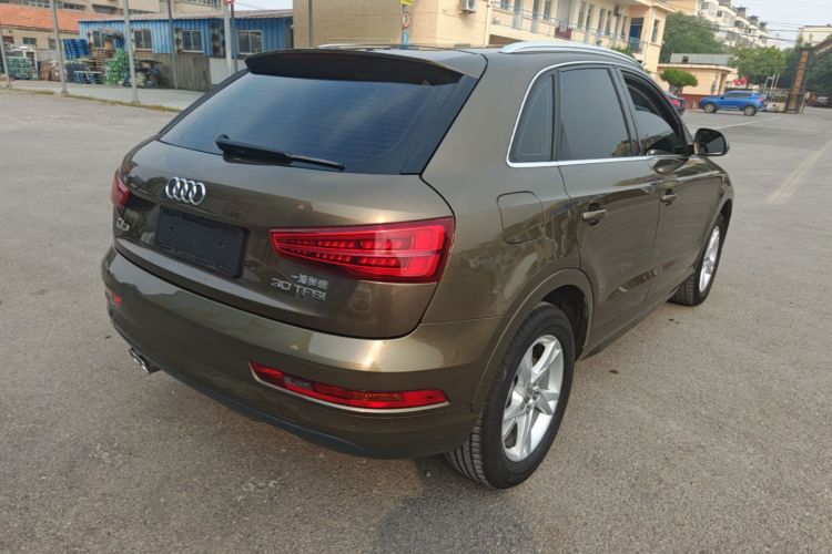 Audi Q3 2019 car image #7