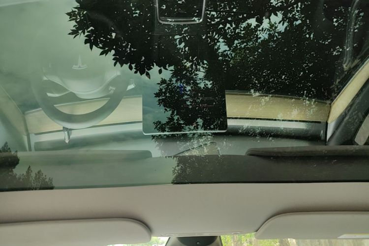 Tesla Model Y 2023 #18 Tesla Model Y 2023 car image #18