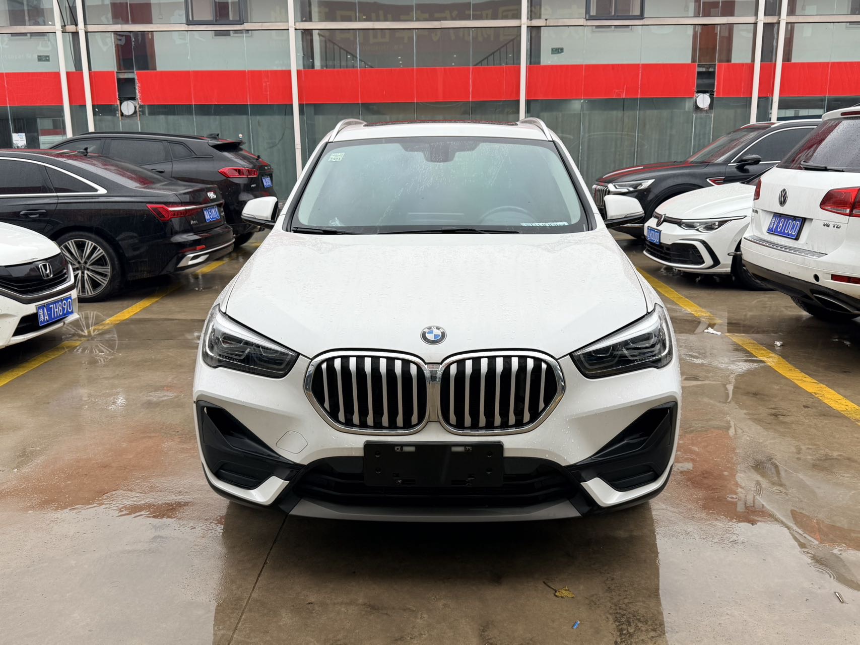 BMW X1 2021 #2 BMW X1 2021 صورة سيارة #2