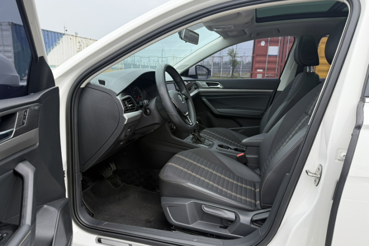 Volkswagen Lavida 2020 car image #13