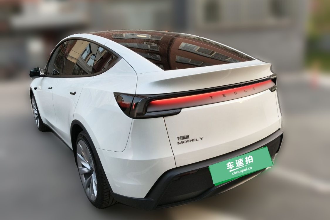 Tesla Model Y 2025 #3 Tesla Model Y 2025 car image #3