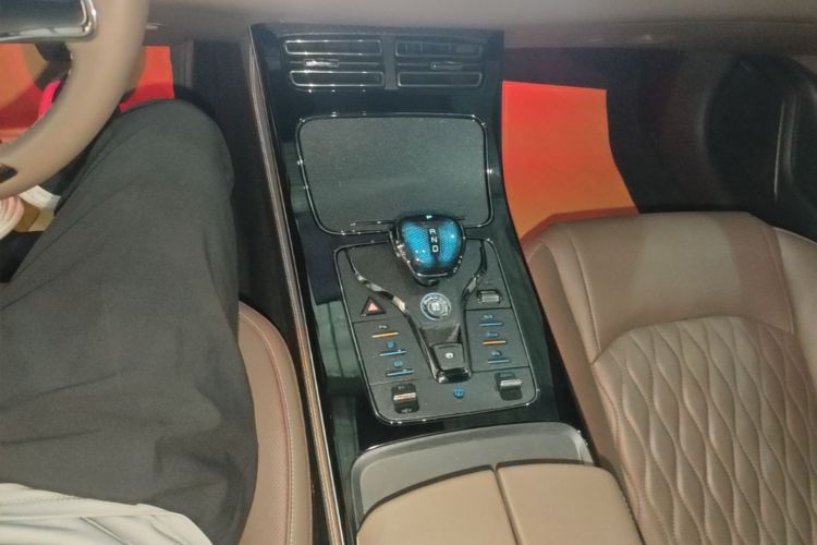 BYD Han 2023 #14 BYD Han 2023 immagine di auto #14