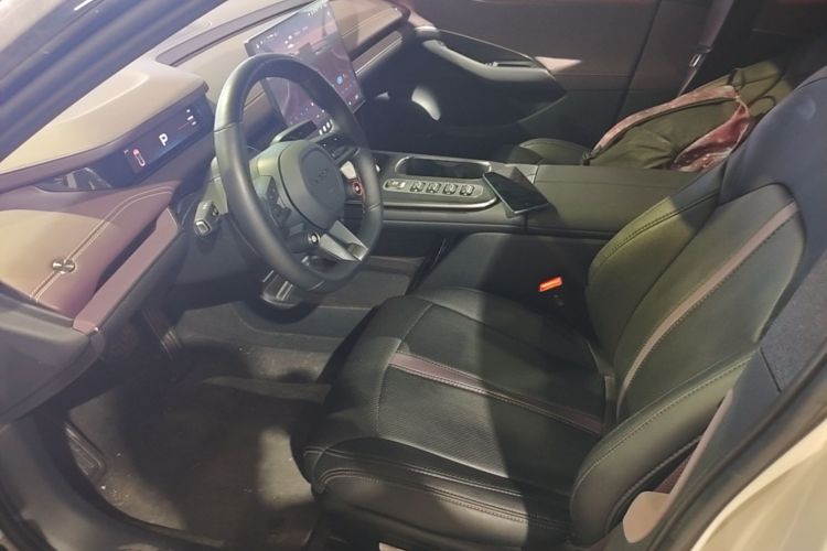 MI SU7 2025 car image #15