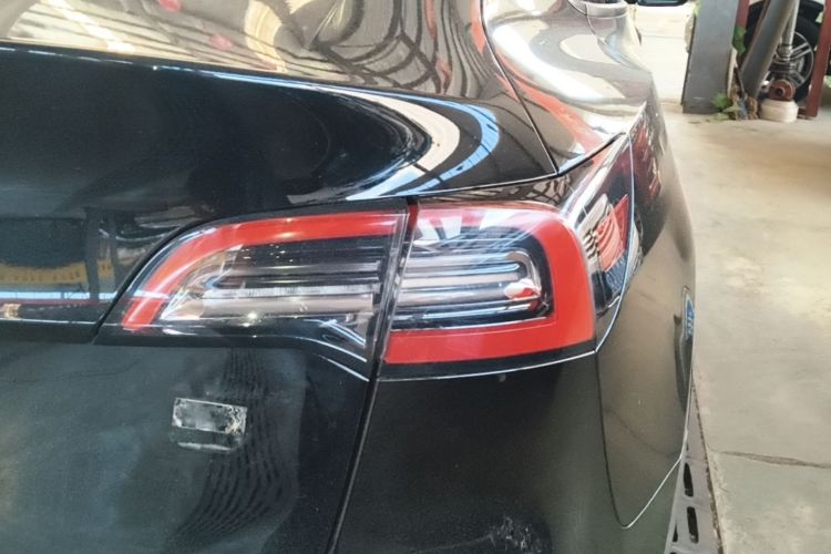 Tesla Model Y 2021 #8 Tesla Model Y 2021 car image #8