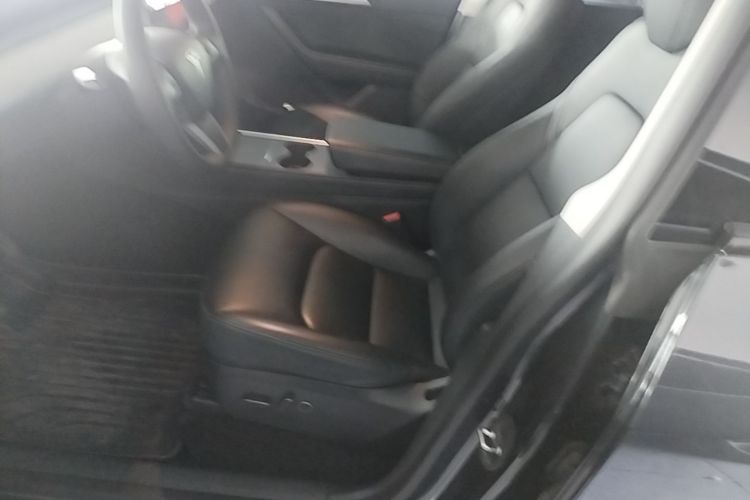 Tesla Model Y 2024 #15 Tesla Model Y 2024 immagine di auto #15