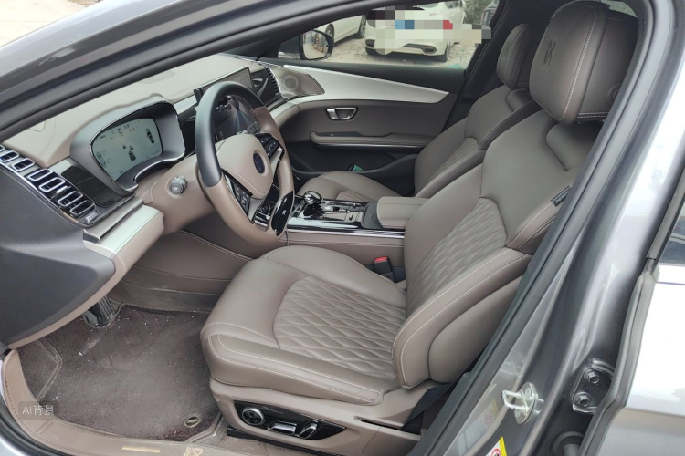 BYD Han 2024 car image #18