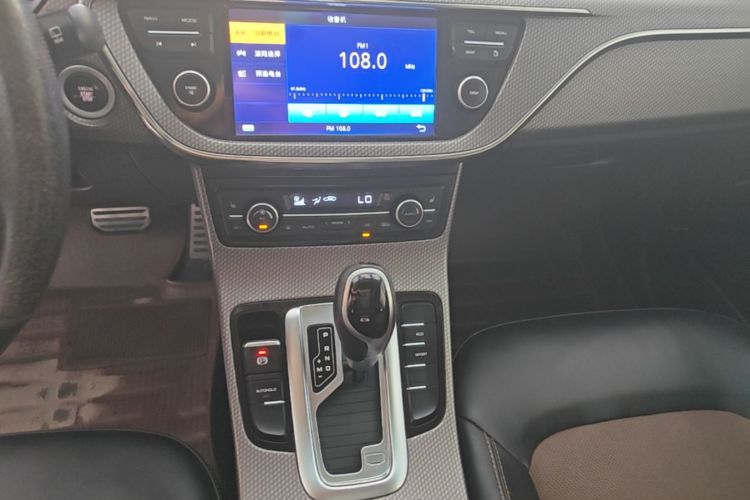 GEELY Emgrand GS 2017 car image #18