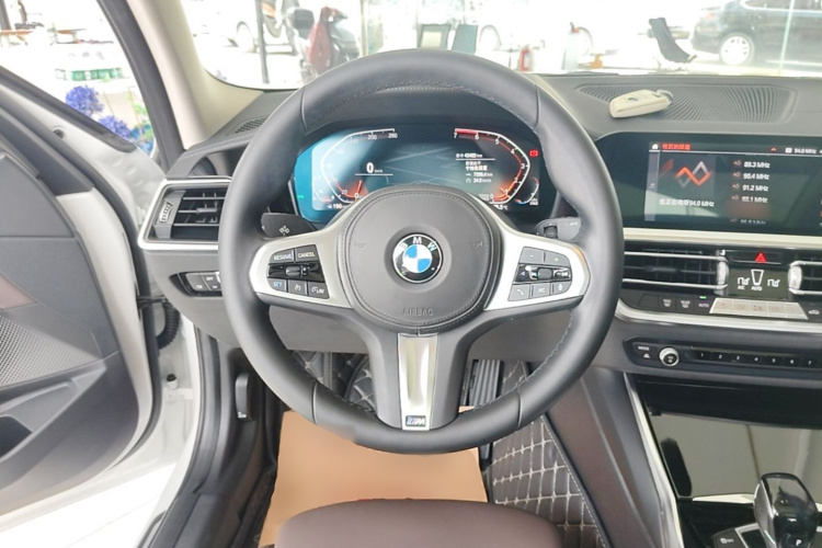 BMW 3 Series 2021 #11 BMW 3 Series 2021 car image #11
