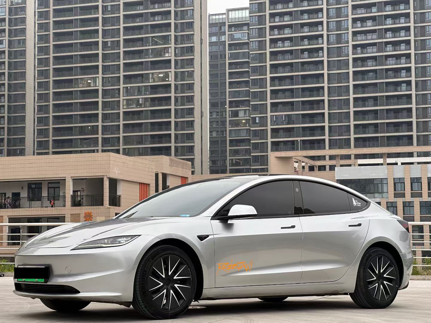 Tesla Model 3 2023 car image 