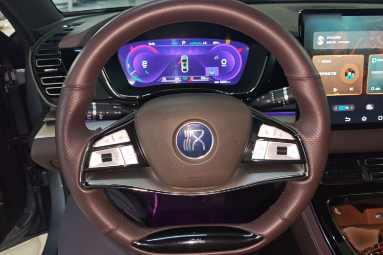 BYD Han 2023 car image #11