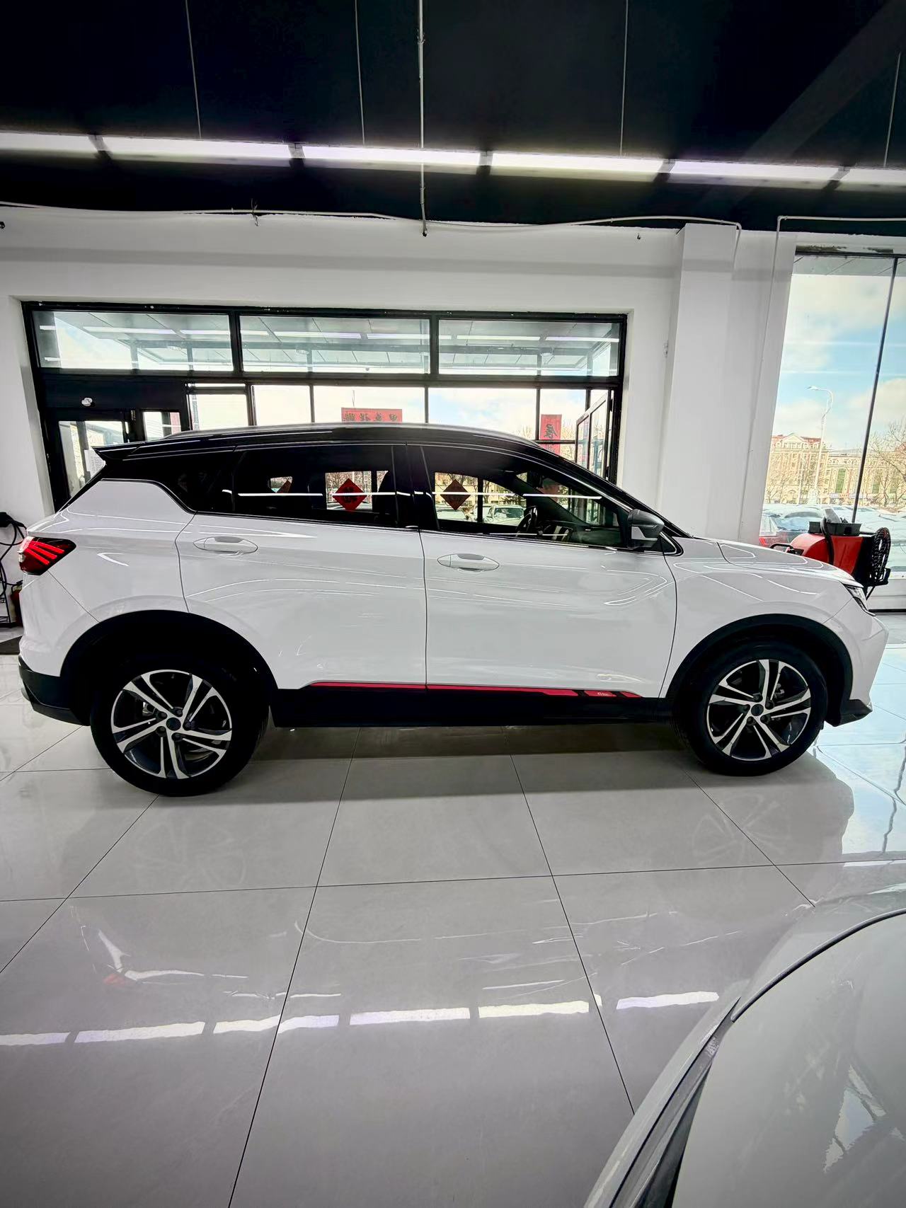 GEELY Coolray 2022 imagen de coche #7