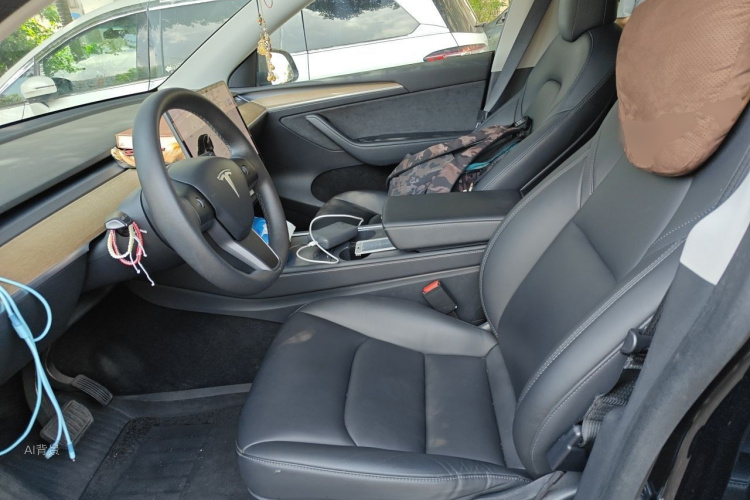 Tesla Model Y 2021 #17 Tesla Model Y 2021 car image #17