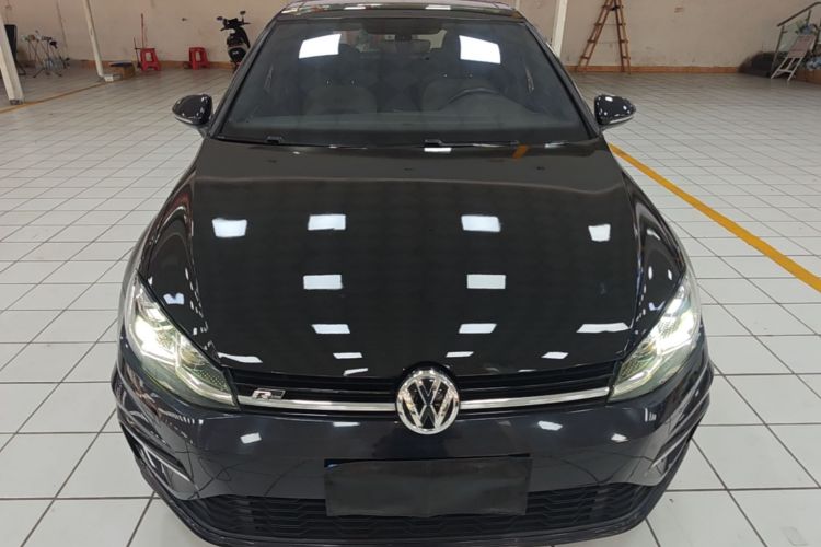 Volkswagen Golf 2020 car image #3