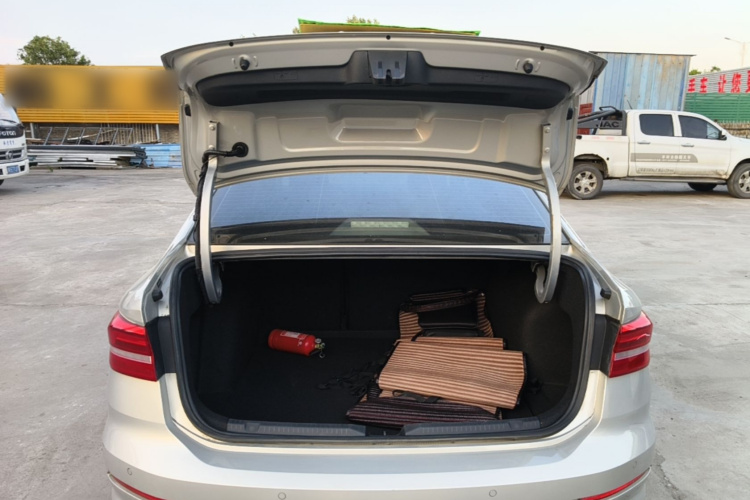 Volkswagen Lavida 2019 car image #19