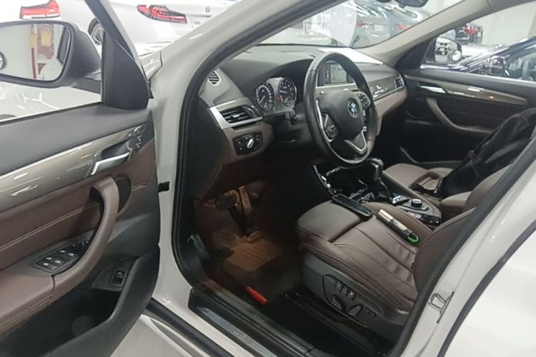 BMW X1 2019 car image #16