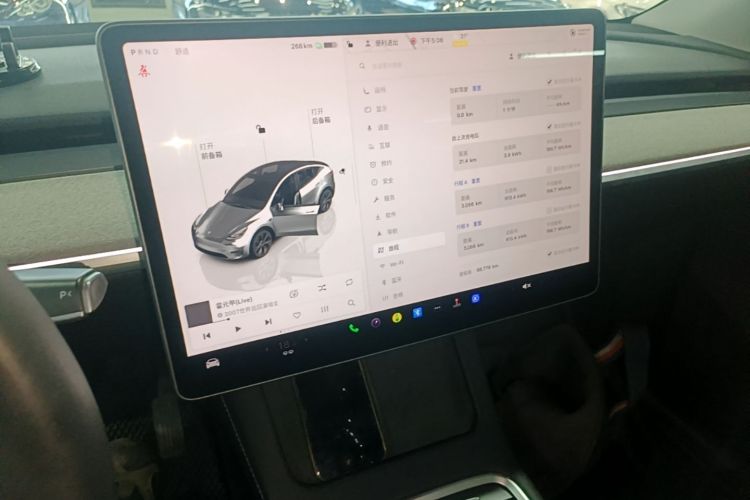 Tesla Model Y 2024 #13 Tesla Model Y 2024 immagine di auto #13