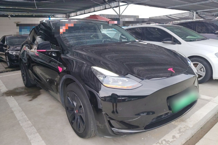 Tesla Model Y 2023 car image #4