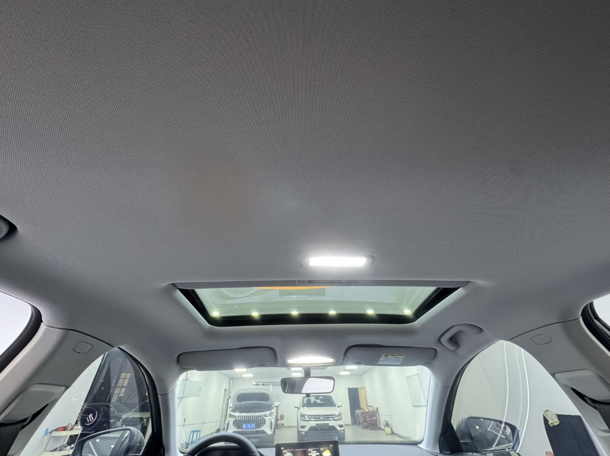 GEELY Emgrand 2022 صورة سيارة #10