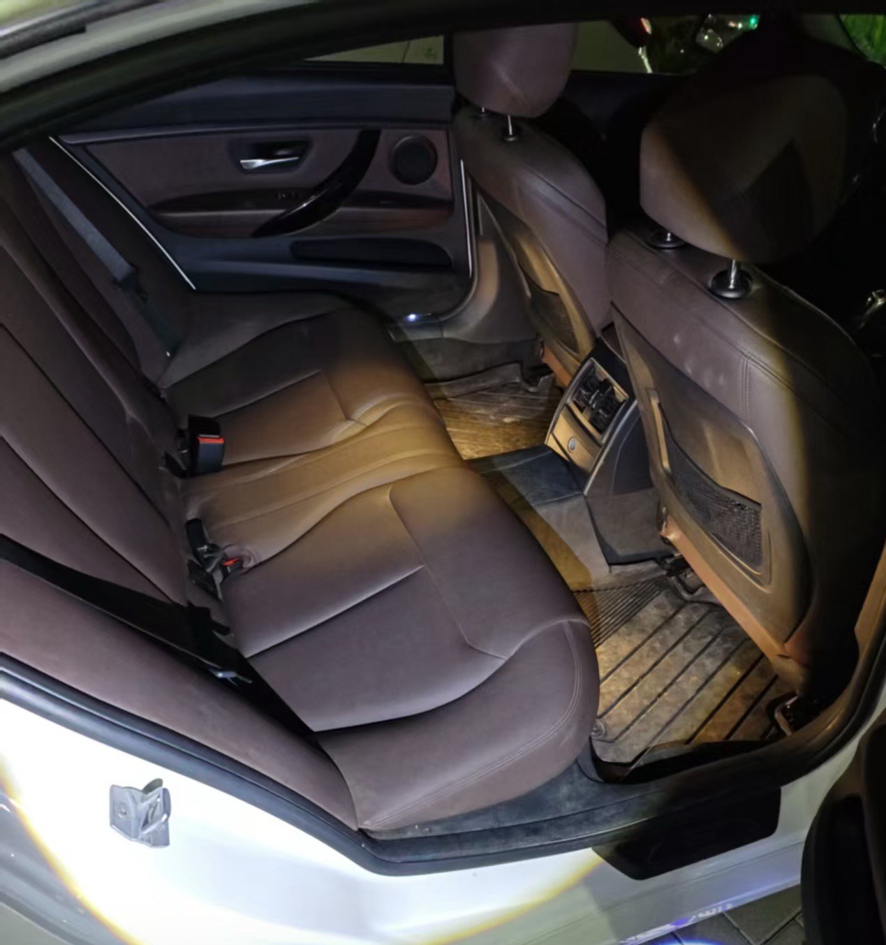 BMW 3 Series 2019 immagine di auto #4
