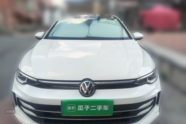 Volkswagen Golf 2025 car image #3