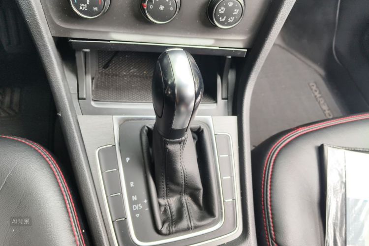 Volkswagen Golf 2016 car image #16