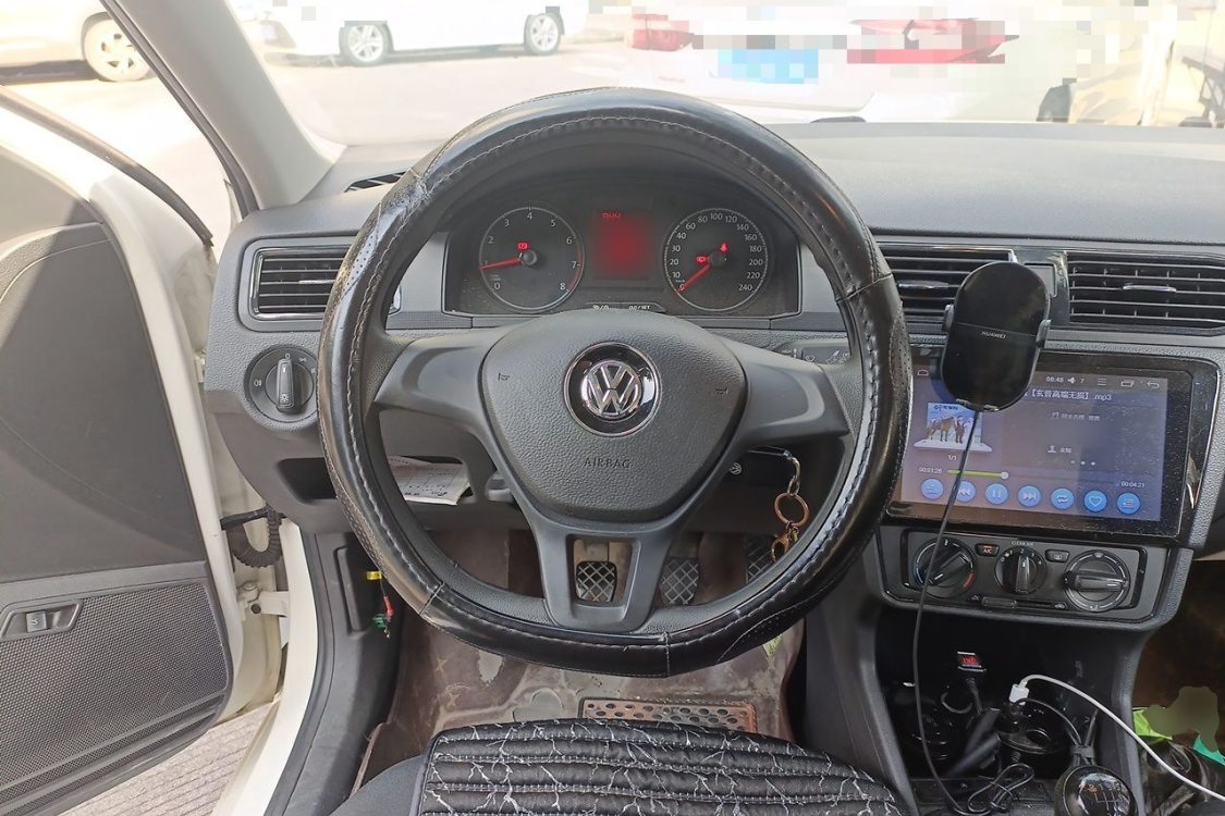 Volkswagen Santana 2019 car image #22