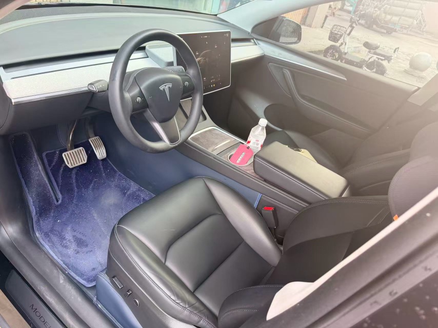 Tesla Model Y 2023 #2 Tesla Model Y 2023 car image #2