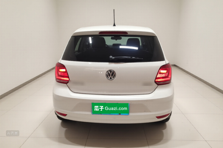 Volkswagen Polo 2015 car image #6