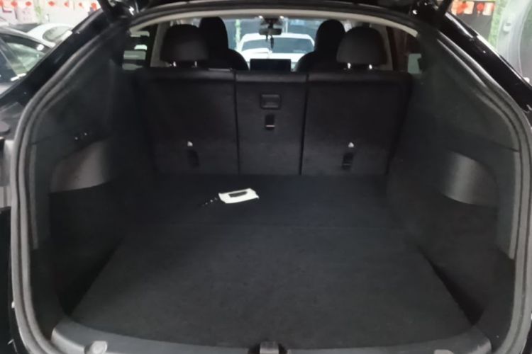Tesla Model Y 2023 #19 Tesla Model Y 2023 car image #19