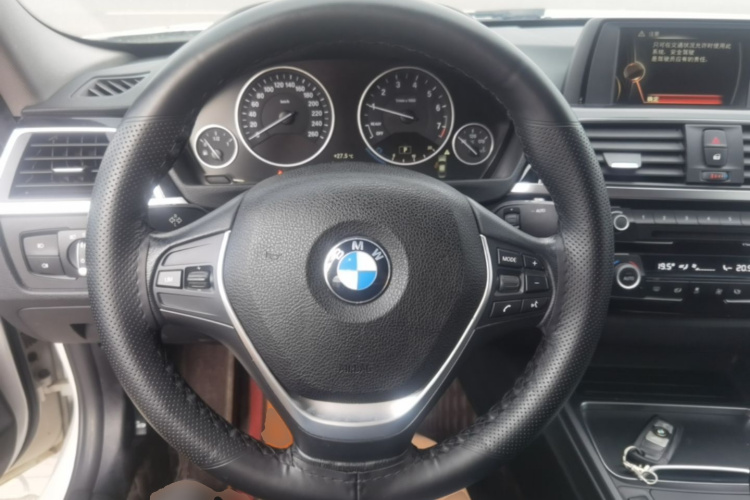 BMW 3 Series 2017 #15 BMW 3 Series 2017 immagine di auto #15