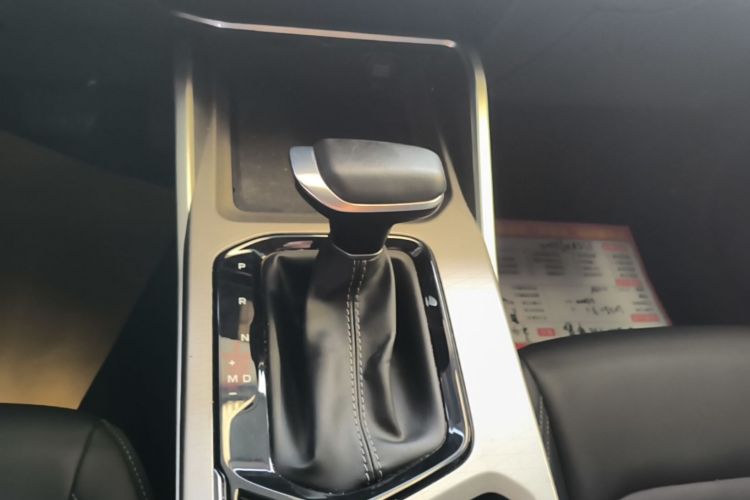 GEELY Emgrand 2025 car image #18