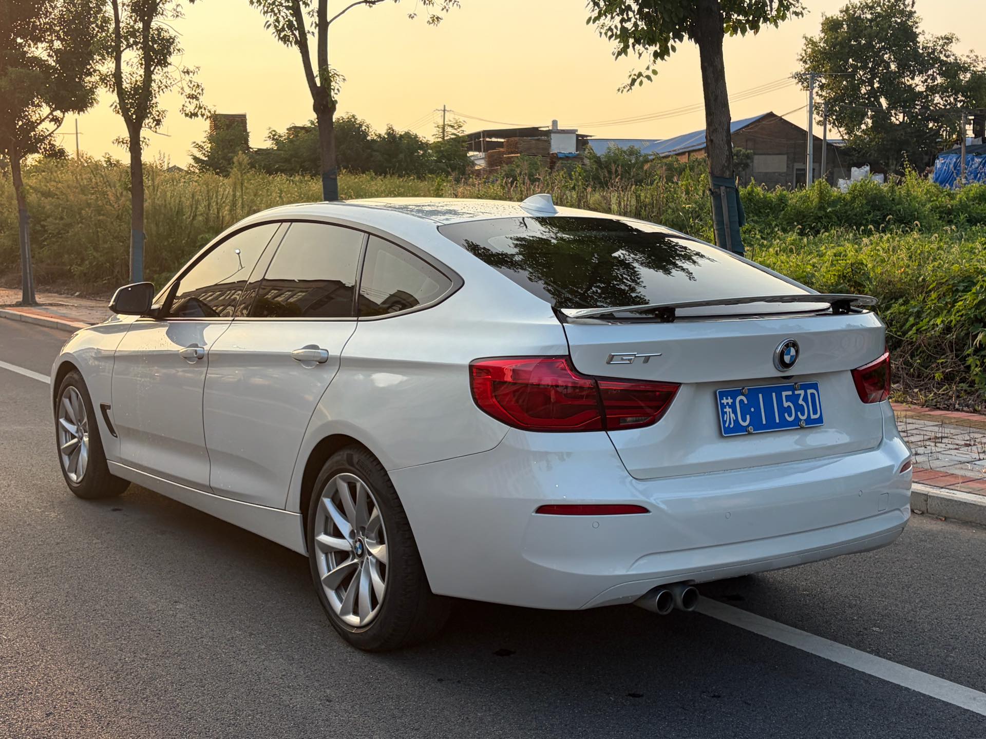 BMW 3 Series GT 2018 #4 BMW 3 Series GT 2018 car image #4
