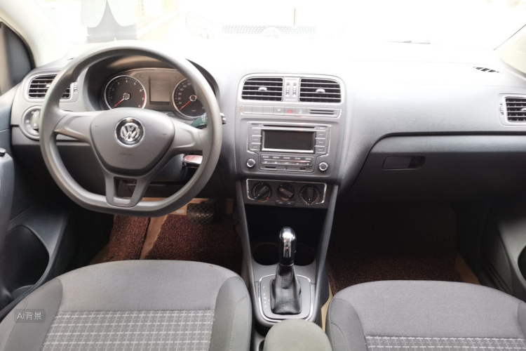 Volkswagen Polo 2015 car image #11