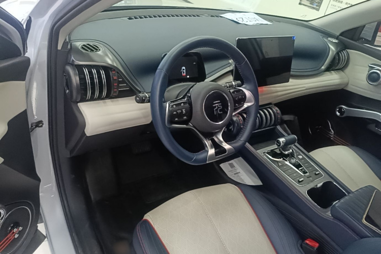 BYD Yuan Plus 2022 изображение автомобиля #11