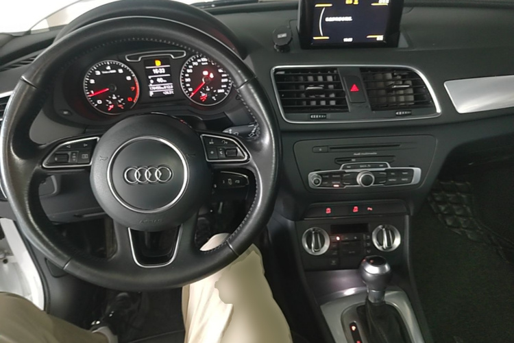 Audi Q3 2016 #10 Audi Q3 2016 car image #10