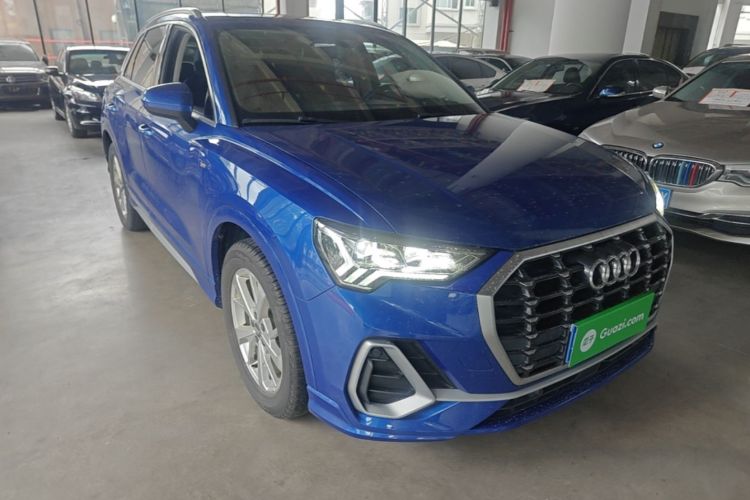 Audi Q3 2020 car image #4