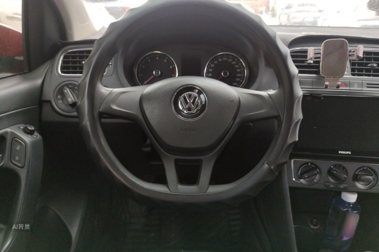 Volkswagen Polo 2015 car image #12