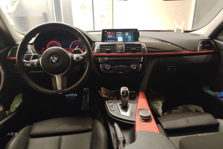 BMW 3 Series 2018 car image #11