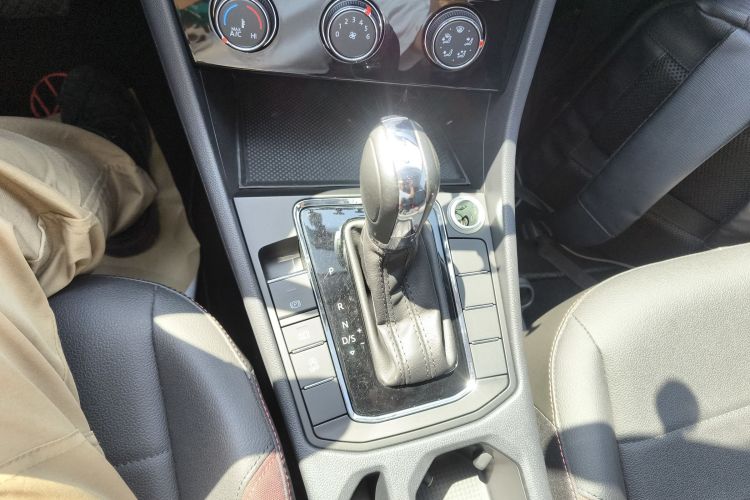 Volkswagen Bora 2021 изображение автомобиля #14