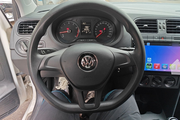 Volkswagen Polo 2017 #15 Volkswagen Polo 2017 car image #15