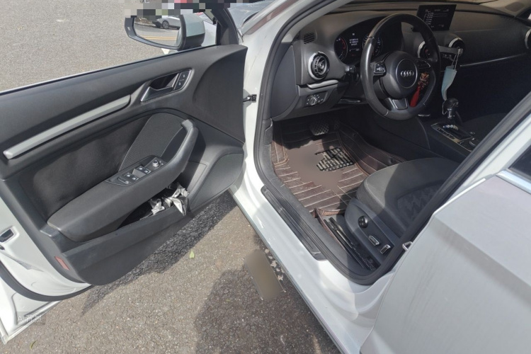 Audi A3 2016 car image #18