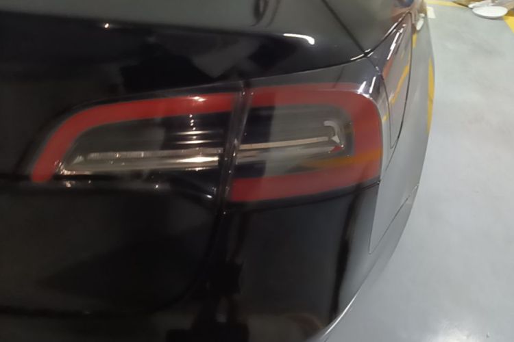Tesla Model 3 2022 car image #8